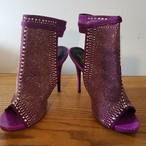 Lust For Life Magenta Fire Peep Toe Heels Size 11